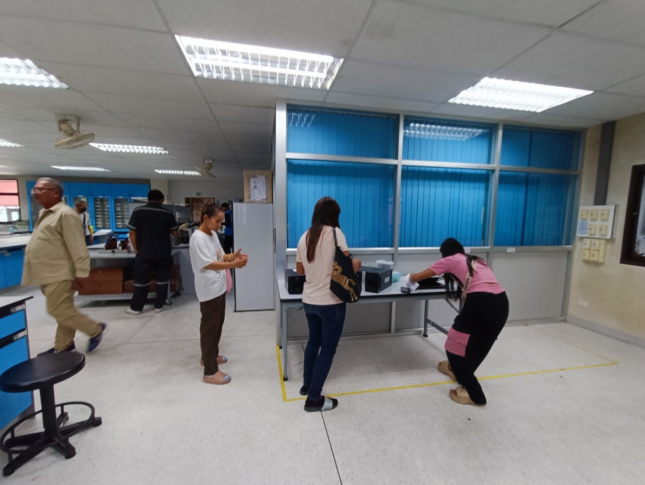 ขายทอดตลาด