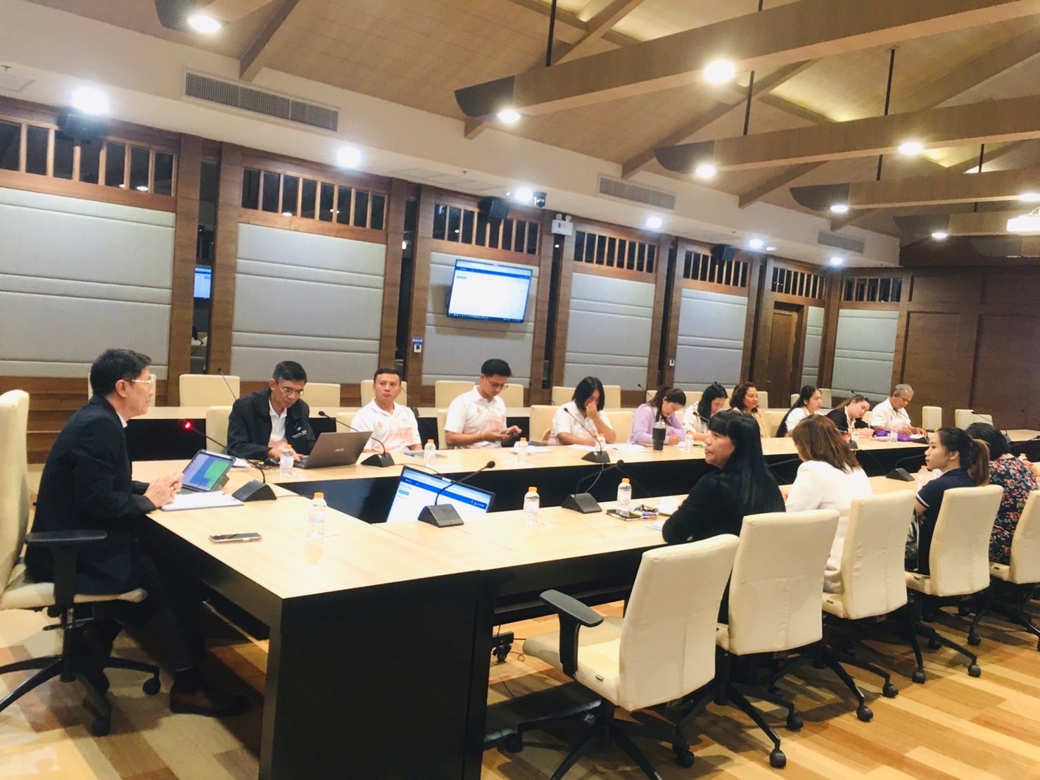 ประชุมส่วนพัสดุ