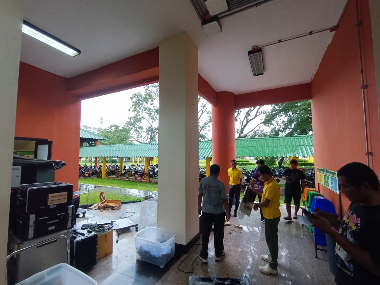 ขายทอดตลาด