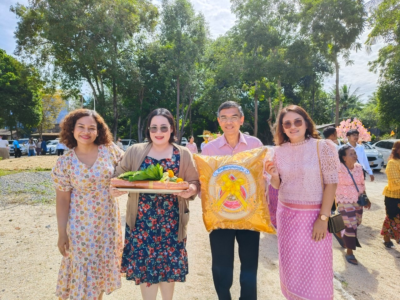 ทอดกฐิน