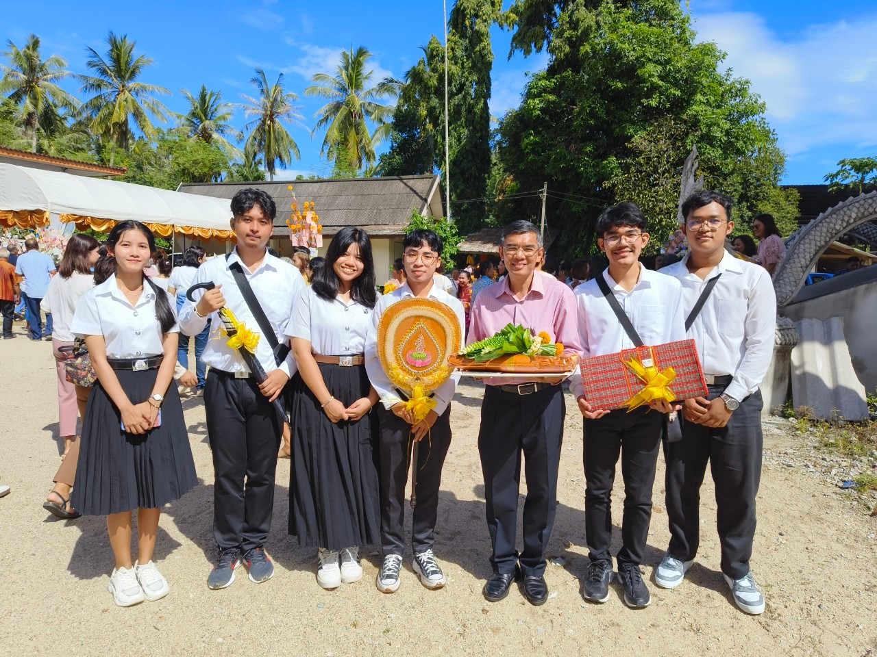 ทอดกฐิน