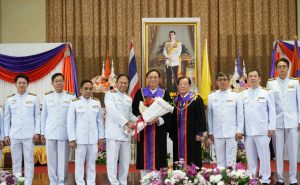 โปรดเกล้าฯ อธิการบดี