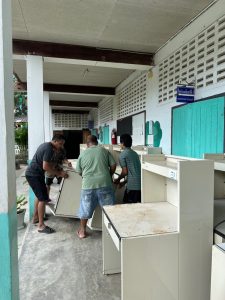 บริจาคค.โต๊ะอ่านหนังสือ