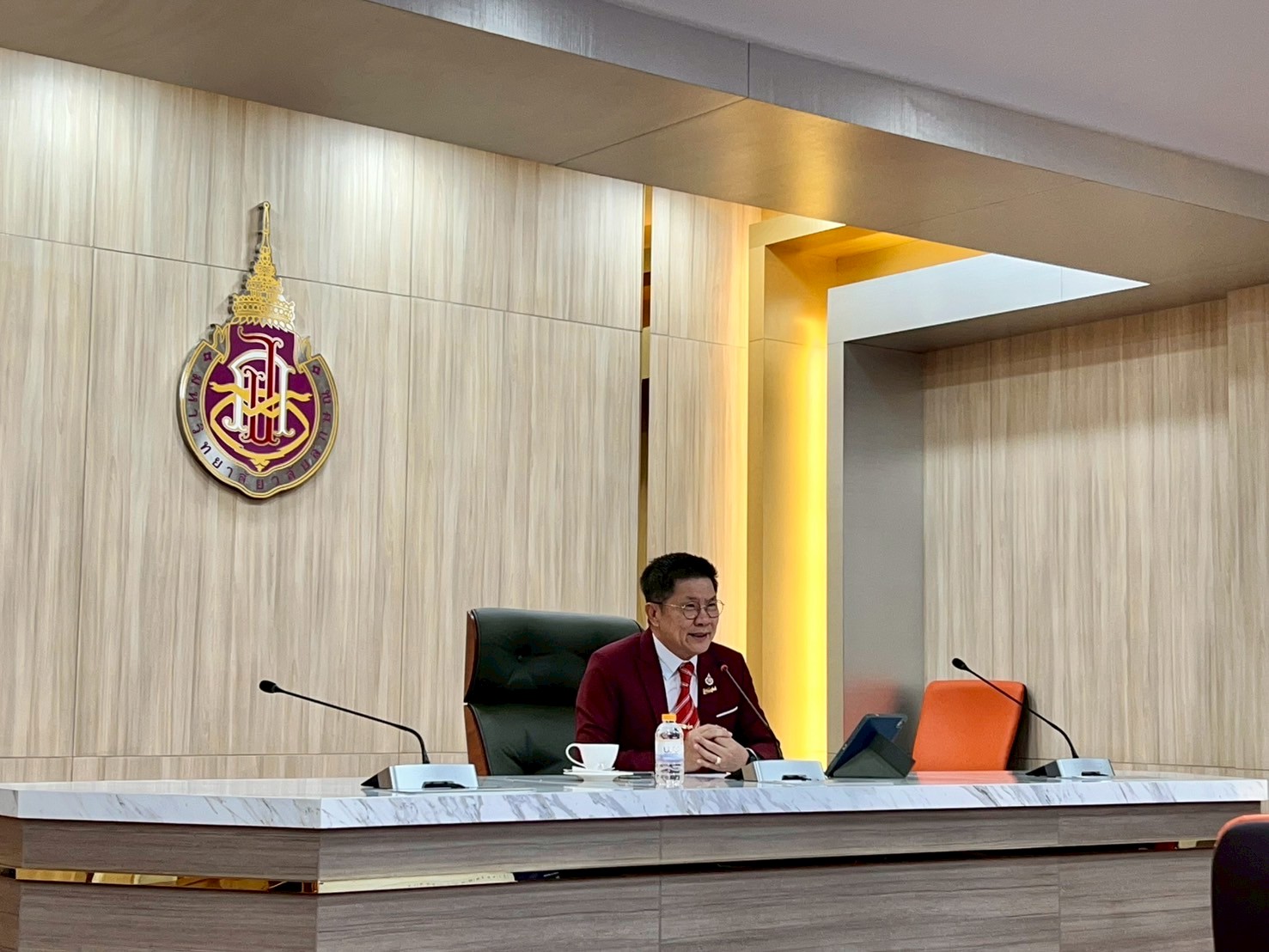 ประชุมส่วนพัสดุ