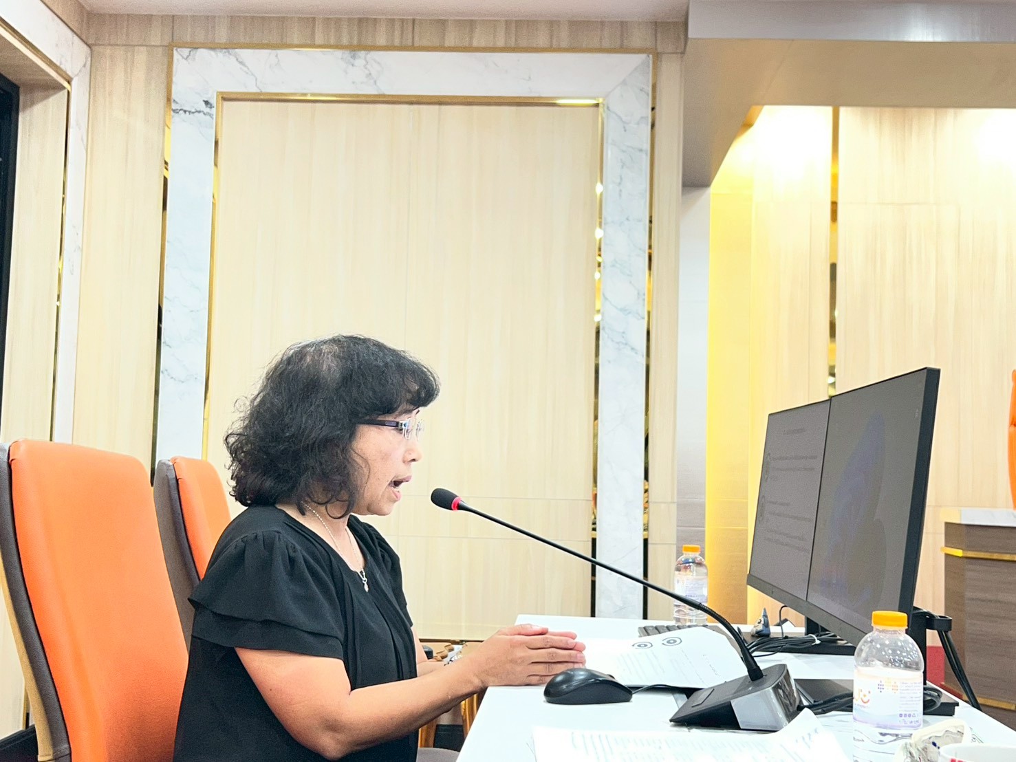 ประชุมนำเสนอขั้นตอนพัสดุ ศกพ.