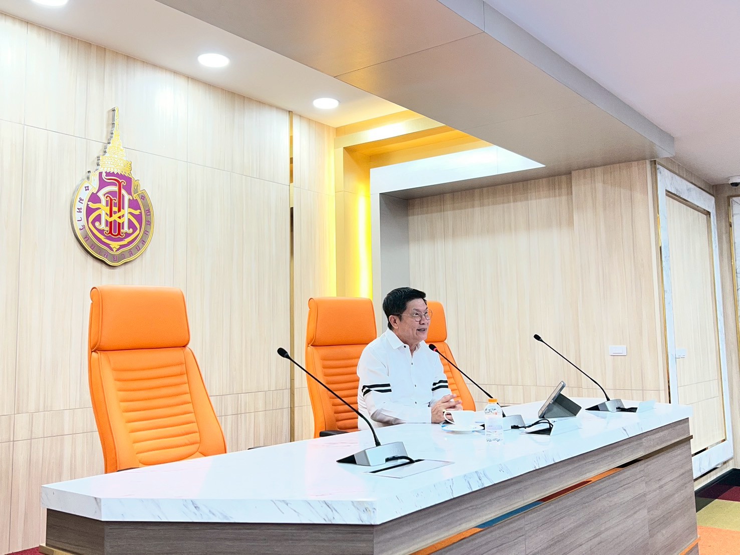 ประชุมส่วนพัสดุ