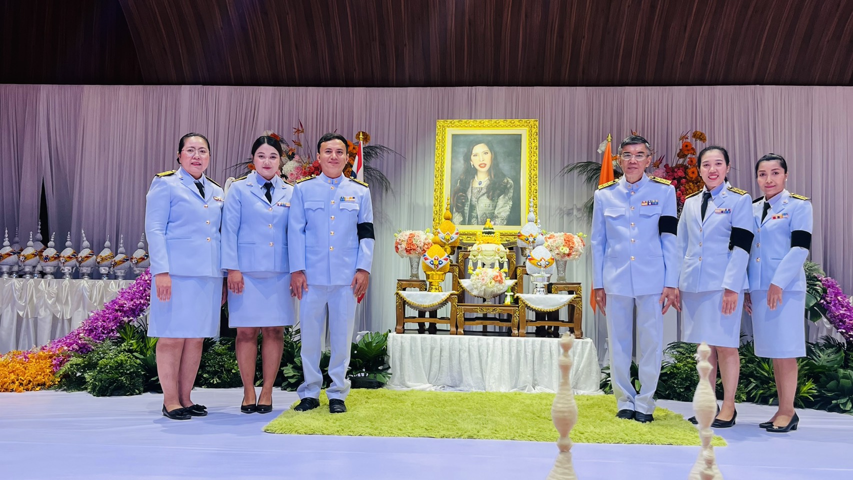 ถวายพระพรชัยมงคล